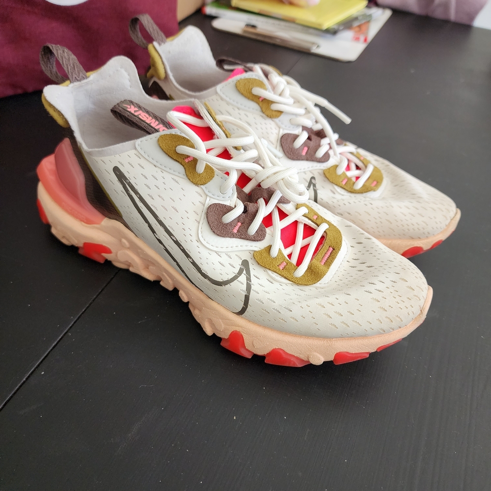 Nike White and Pink Sneakers